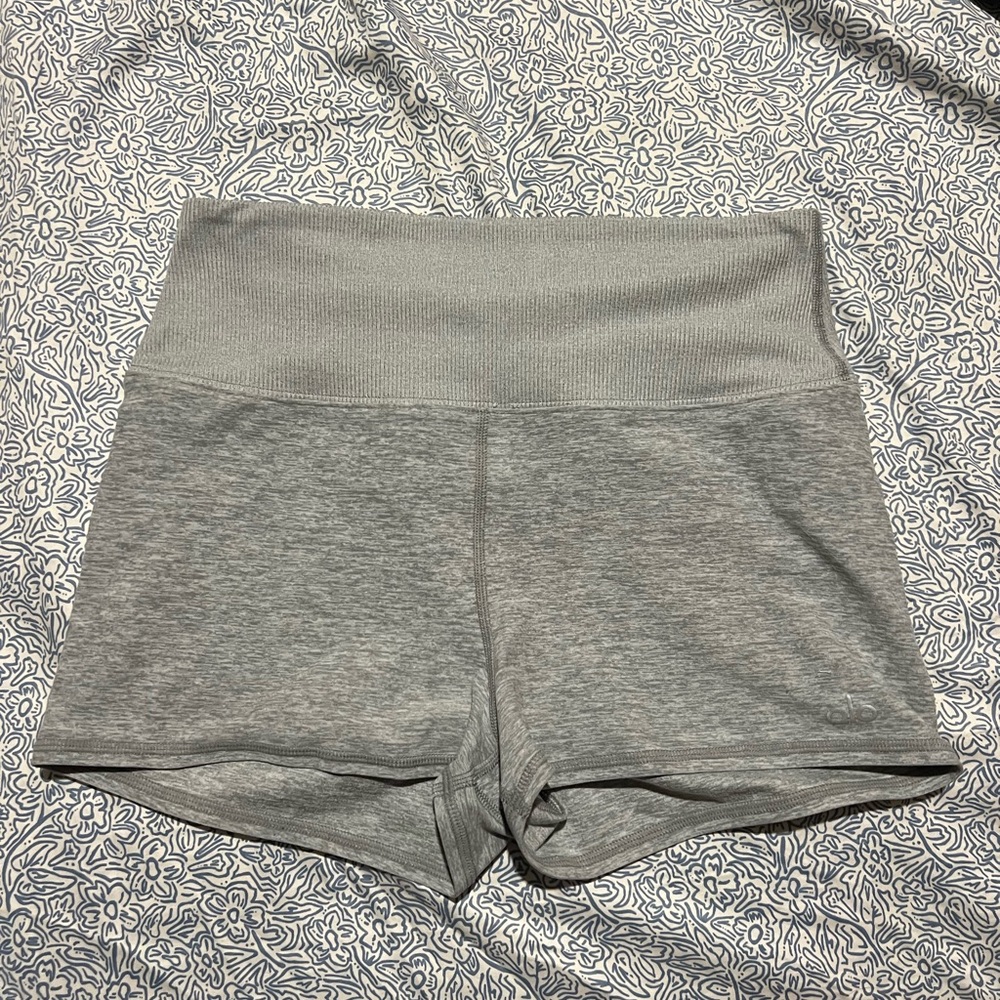 alo gray workout shorts
